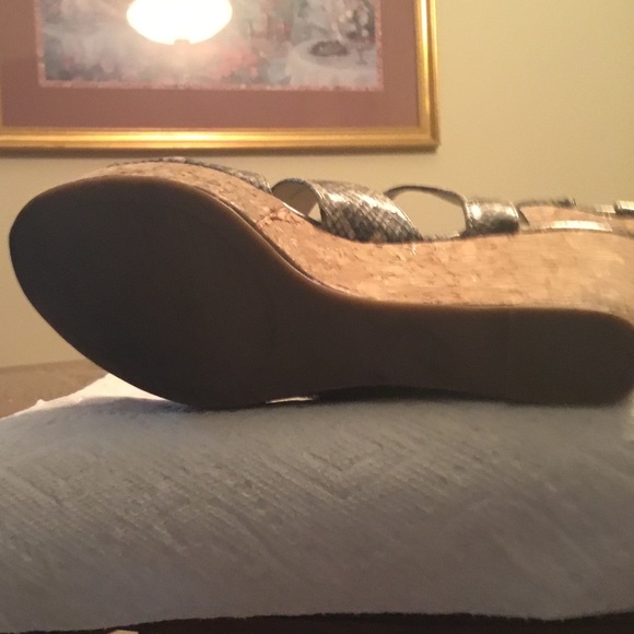 Snake print wedge - Picture 3 of 4